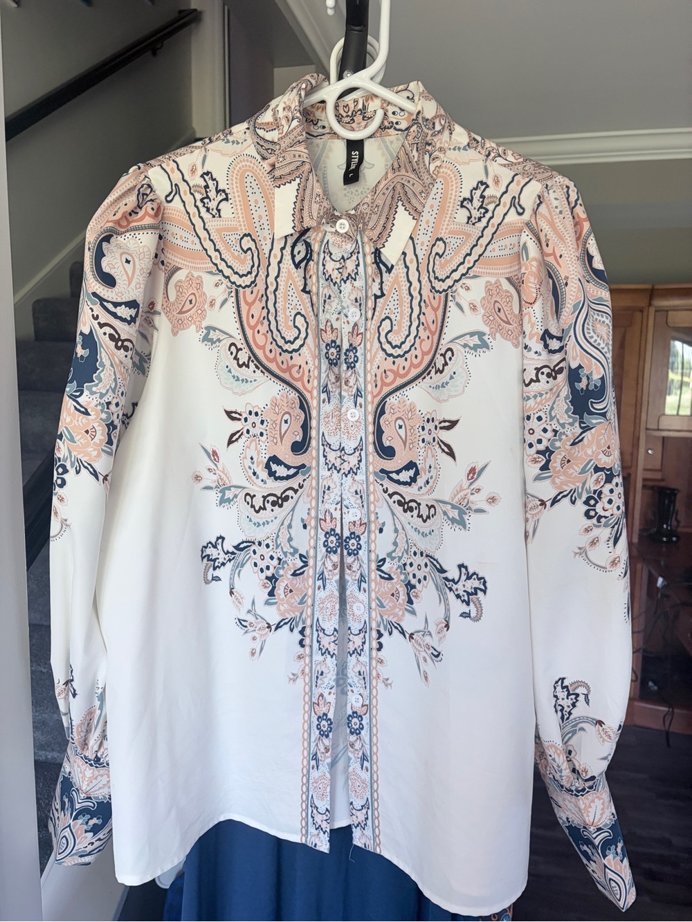 STYLEWE White Button-Down Shirt with Peach & Navy Paisley